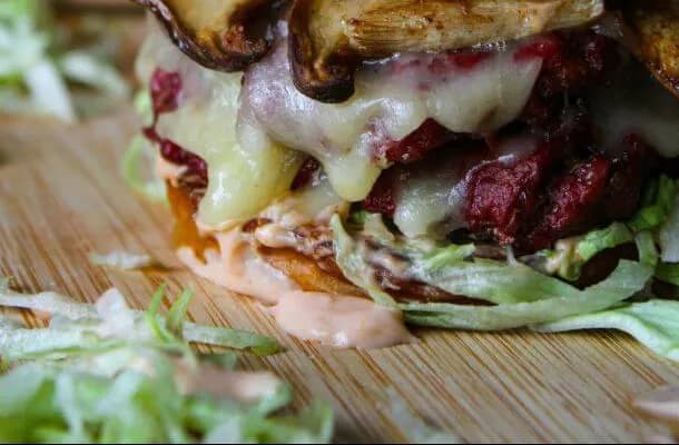 Jak zrobić sos do hamburgera, który zachwyci Twoich gości Jak zrobić sos do hamburgera, który zachwyci Twoich gości