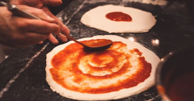 Sos do pizzy jak z pizzerii - idealny przepis na smakowity sos Sos do pizzy jak z pizzerii - idealny przepis na smakowity sos