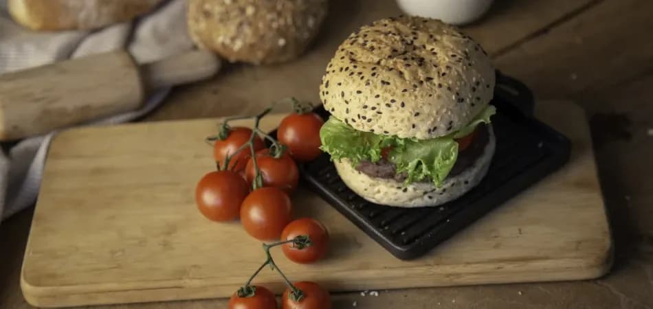 Jak zrobić hamburgery z mięsa mielonego, które zachwycą każdego smakosza Jak zrobić hamburgery z mięsa mielonego, które zachwycą każdego smakosza