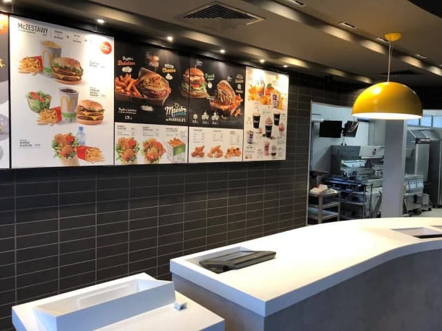 Ile kosztują burgery maestro w McDonald's? Ceny, które zaskoczą! Ile kosztują burgery maestro w McDonald's? Ceny, które zaskoczą!