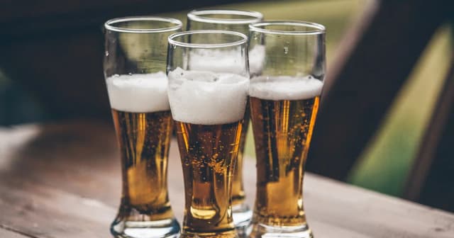 Czy codzienne picie piwa to alkoholizm? Sprawdź, co musisz wiedzieć Czy codzienne picie piwa to alkoholizm? Sprawdź, co musisz wiedzieć